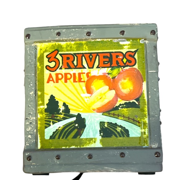 Scentsy Fruit Crate *Retired* Wax Warmer - Picture 4 of 10